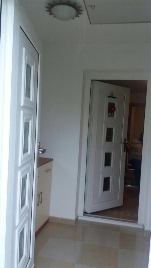 Minihaus In Zagreb Apartment Sesvete Exterior photo