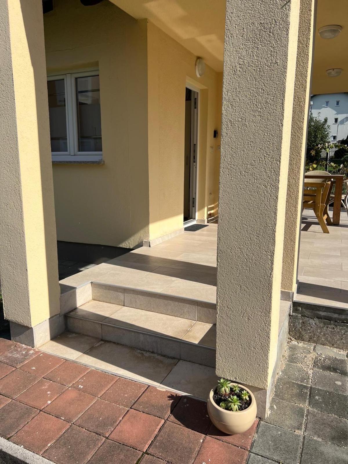 Minihaus In Zagreb Apartment Sesvete Exterior photo